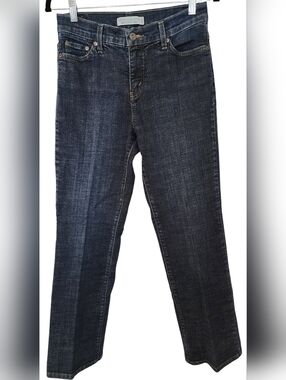 Levi’s 512 Perfectly Slimming Bootcut Jeans Women’s – Medium Wash Flap Pockets